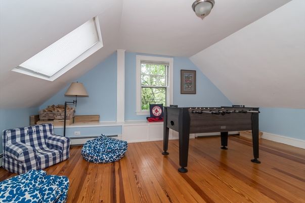 Game Room, Interior, Wood Texture Flooring