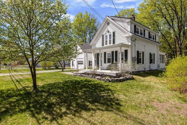 Backyard, Exterior, Facade, Farmhouse