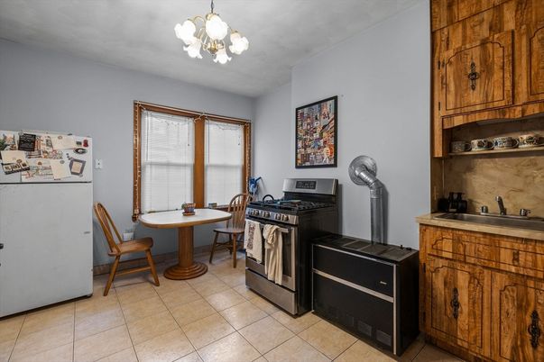 Chandelier, Dining room, Interior, Kitchen