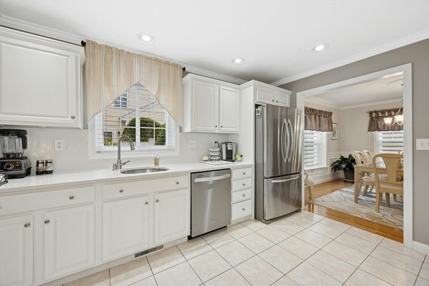 Dining room, Interior, Kitchen, Recessed Lighting, Stainless Steel Appliances, Wood Texture Flooring