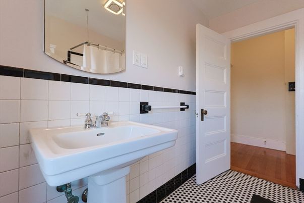 Bathroom, Interior, Pendant Lights, Wood Texture Flooring