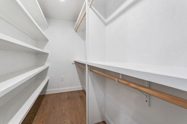 Interior, Walk-in Closets, Wood Texture Flooring