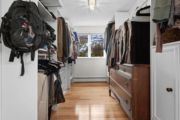 Interior, Walk-in Closets, Wood Texture Flooring