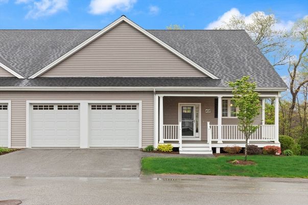 Attached, Exterior, Facade, Cape Cod