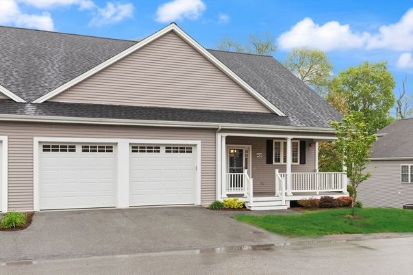 Attached, Exterior, Facade, Cape Cod
