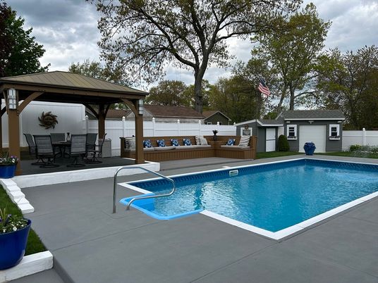 Exterior, Pool