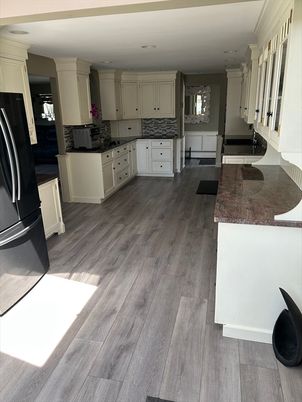 Interior, Kitchen, Recessed Lighting, Wood Texture Flooring