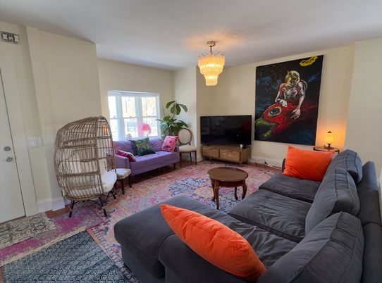 Chandelier, Interior, Living room