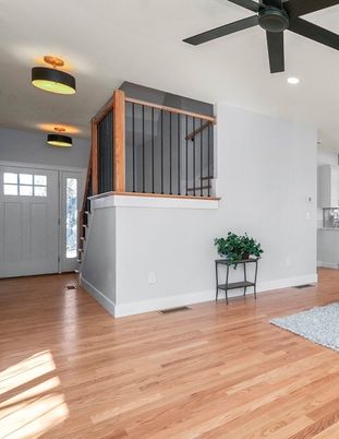 Interior, Recessed Lighting, Wood Texture Flooring