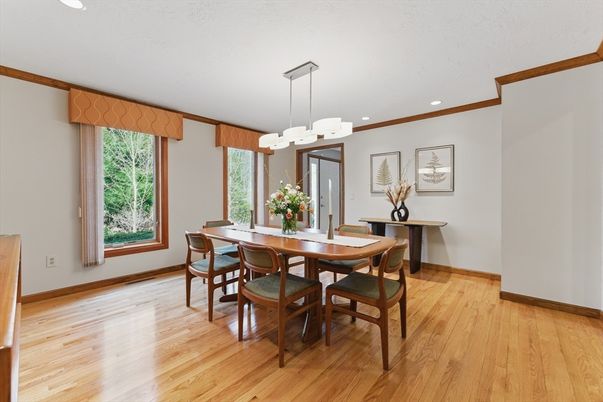 Chandelier, Dining room, Interior, Pendant Lights, Recessed Lighting, Wood Texture Flooring