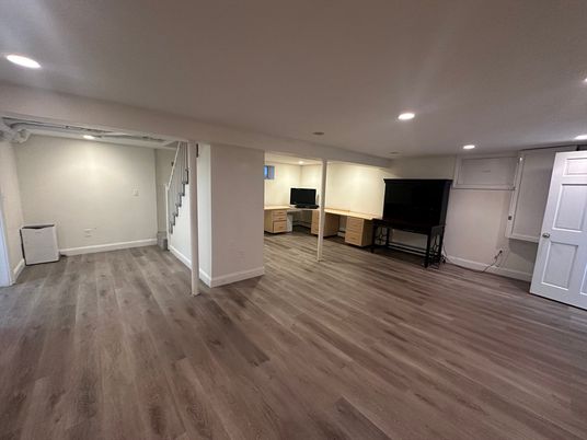 Empty room, Interior, Recessed Lighting, Wood Texture Flooring