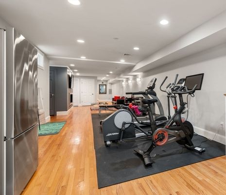 Fitness Equipment, Interior, Recessed Lighting, Wood Texture Flooring