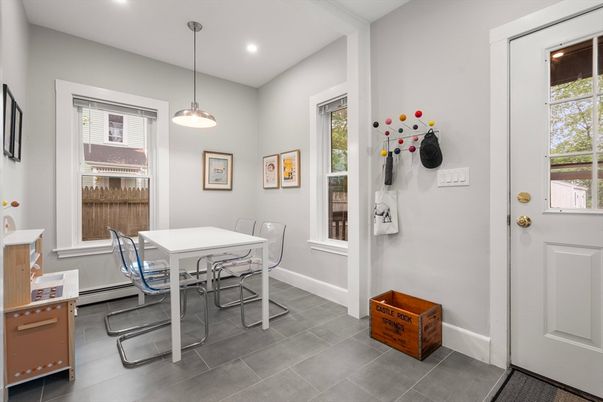 Dining room, Interior, Pendant Lights, Recessed Lighting