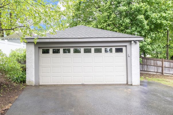 Detached Garage, Exterior