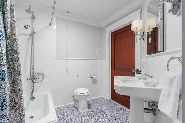 Bathroom, Interior