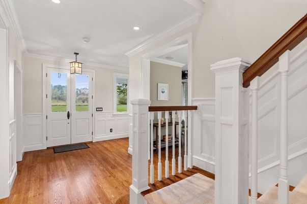 Interior, Pendant Lights, Recessed Lighting, Wood Texture Flooring