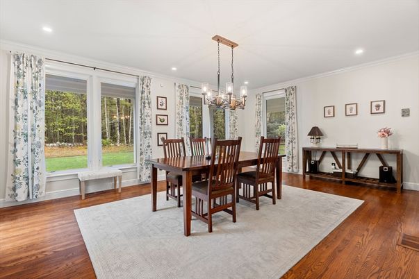 Chandelier, Dining room, Interior, Recessed Lighting, Wood Texture Flooring