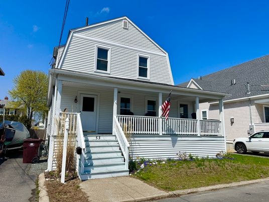 Exterior, Facade, Queen Anne Victorian