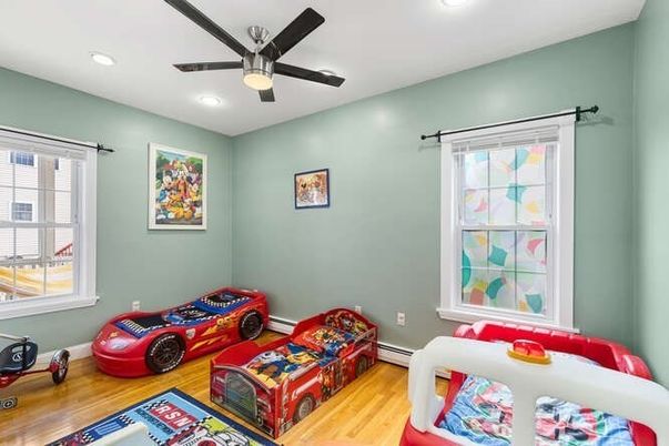Interior, Recessed Lighting, Wood Texture Flooring