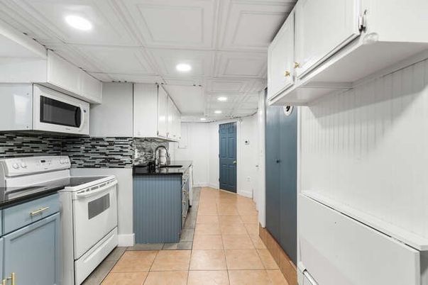 Interior, Kitchen, Recessed Lighting