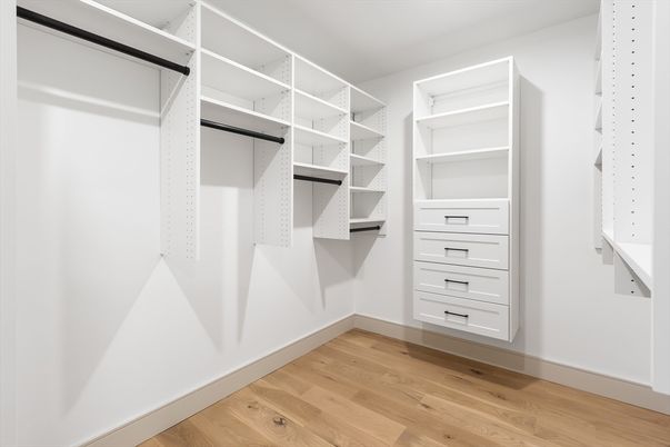 Interior, Walk-in Closets, Wood Texture Flooring