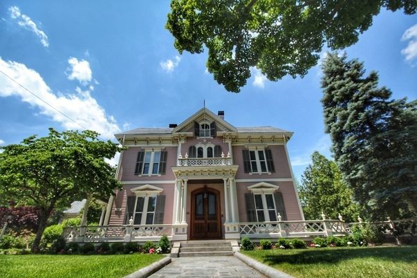 Exterior, Facade, Georgian