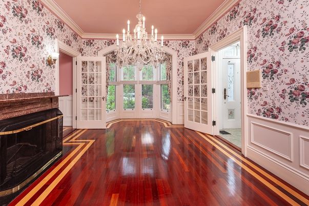 Chandelier, Fireplace, Interior, Wood Texture Flooring
