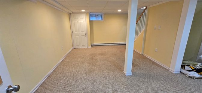 Empty room, Interior, Recessed Lighting