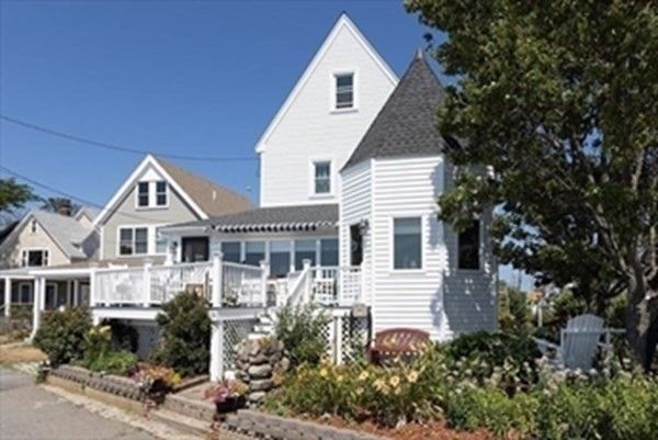 Exterior, Facade, Queen Anne Victorian