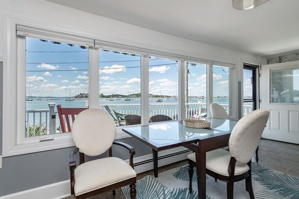 Dining room, Interior, Water