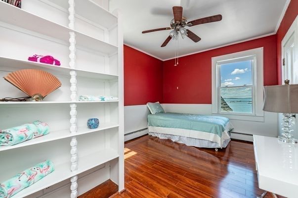 Bedroom, Interior, Water, Wood Texture Flooring