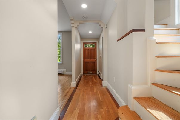 Interior, Recessed Lighting, Wood Texture Flooring