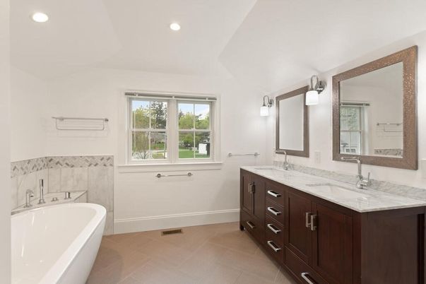 Bathroom, Dual Sink Vanities, Free Standing Baths, Interior, Recessed Lighting