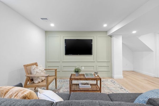 Interior, Living room, Recessed Lighting, Wood Texture Flooring