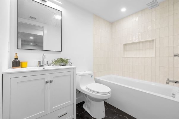 Bathroom, Interior, Recessed Lighting