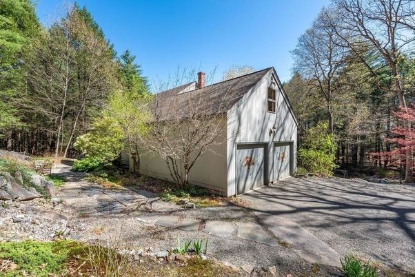 Detached Garage, Exterior