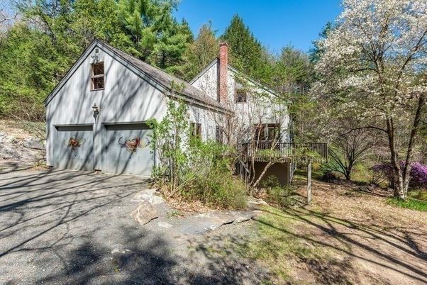 Backyard, Detached Garage, Exterior
