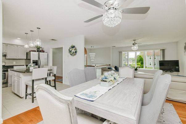 Dining room, Interior, Kitchen, Pendant Lights, Wood Texture Flooring