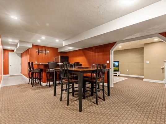 Dining room, Interior, Recessed Lighting