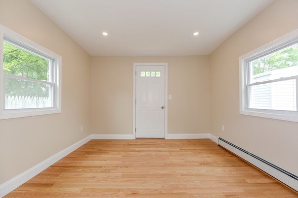 Empty room, Interior, Recessed Lighting, Wood Texture Flooring