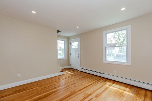 Empty room, Interior, Recessed Lighting, Wood Texture Flooring