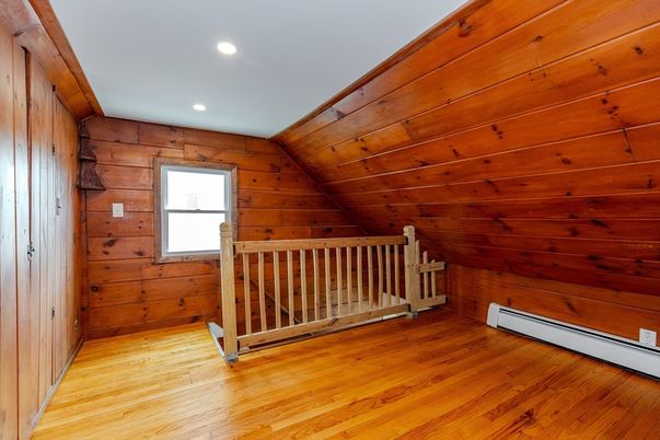 Empty room, Interior, Recessed Lighting, Wood Texture Flooring, Wooden Walls
