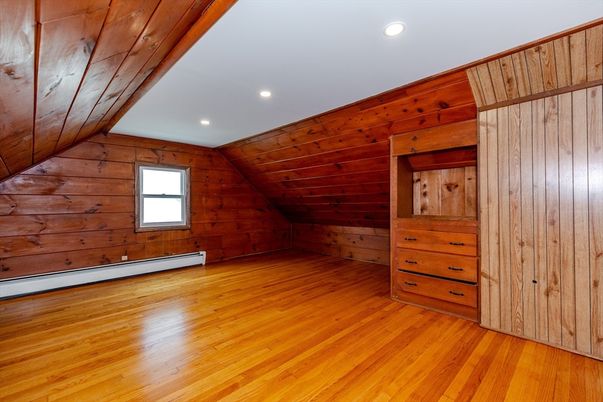 Empty room, Interior, Recessed Lighting, Wood Texture Flooring, Wooden Walls