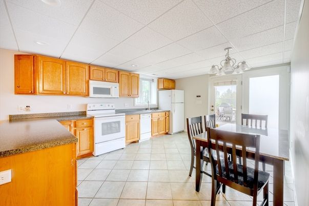 Chandelier, Dining room, Interior, Kitchen, Recessed Lighting