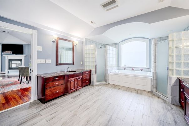 Bathroom, Dual Sink Vanities, Interior, Wood Texture Flooring