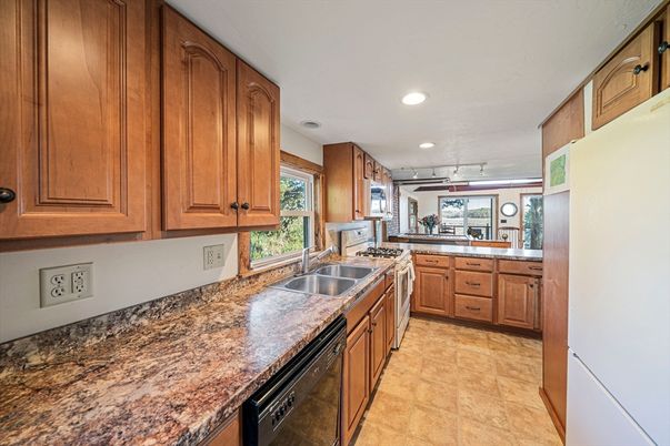 Interior, Kitchen, Recessed Lighting