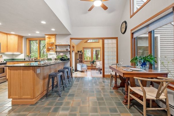 Dining room, Interior, Kitchen, Recessed Lighting