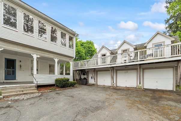 Attached, Exterior, Facade, Rowhouse