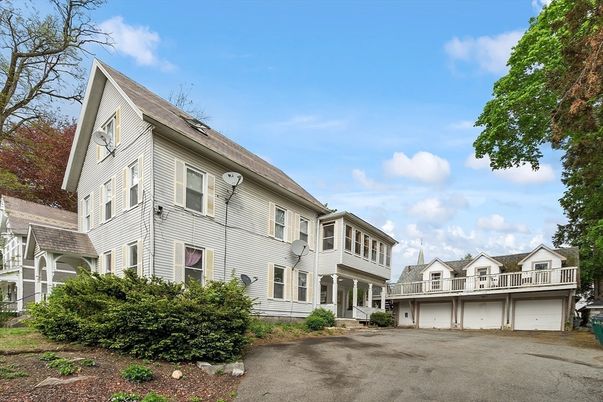 Attached, Exterior, Facade, Rowhouse