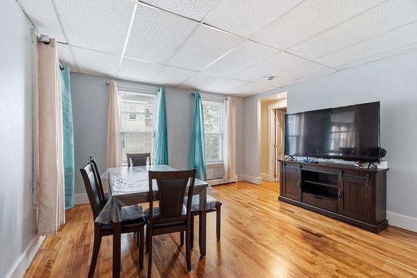 Dining room, Interior, Recessed Lighting, Wood Texture Flooring